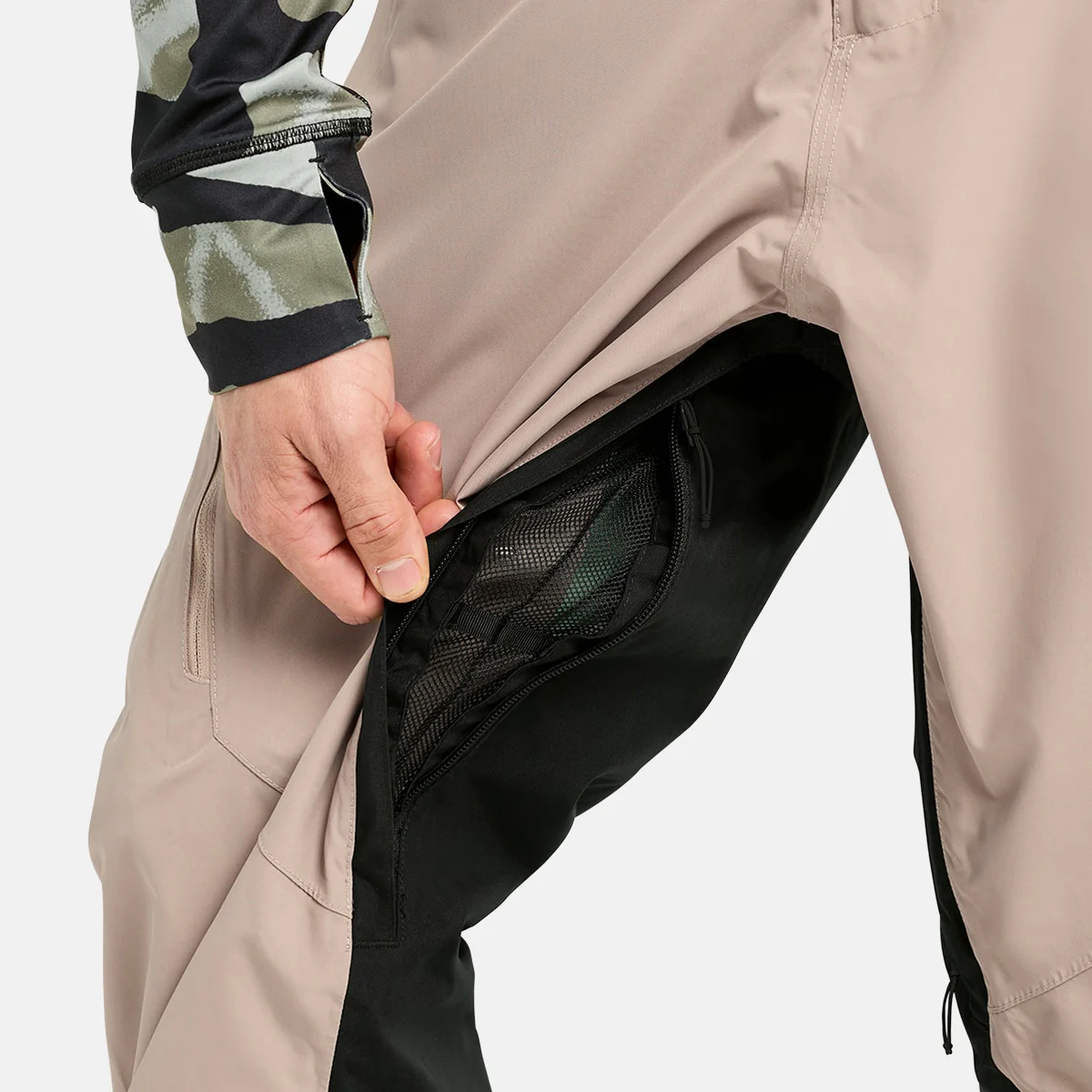 Burton Reserve 2L Relaxed Snow Pants Summit Taupe/True Black - Image 4