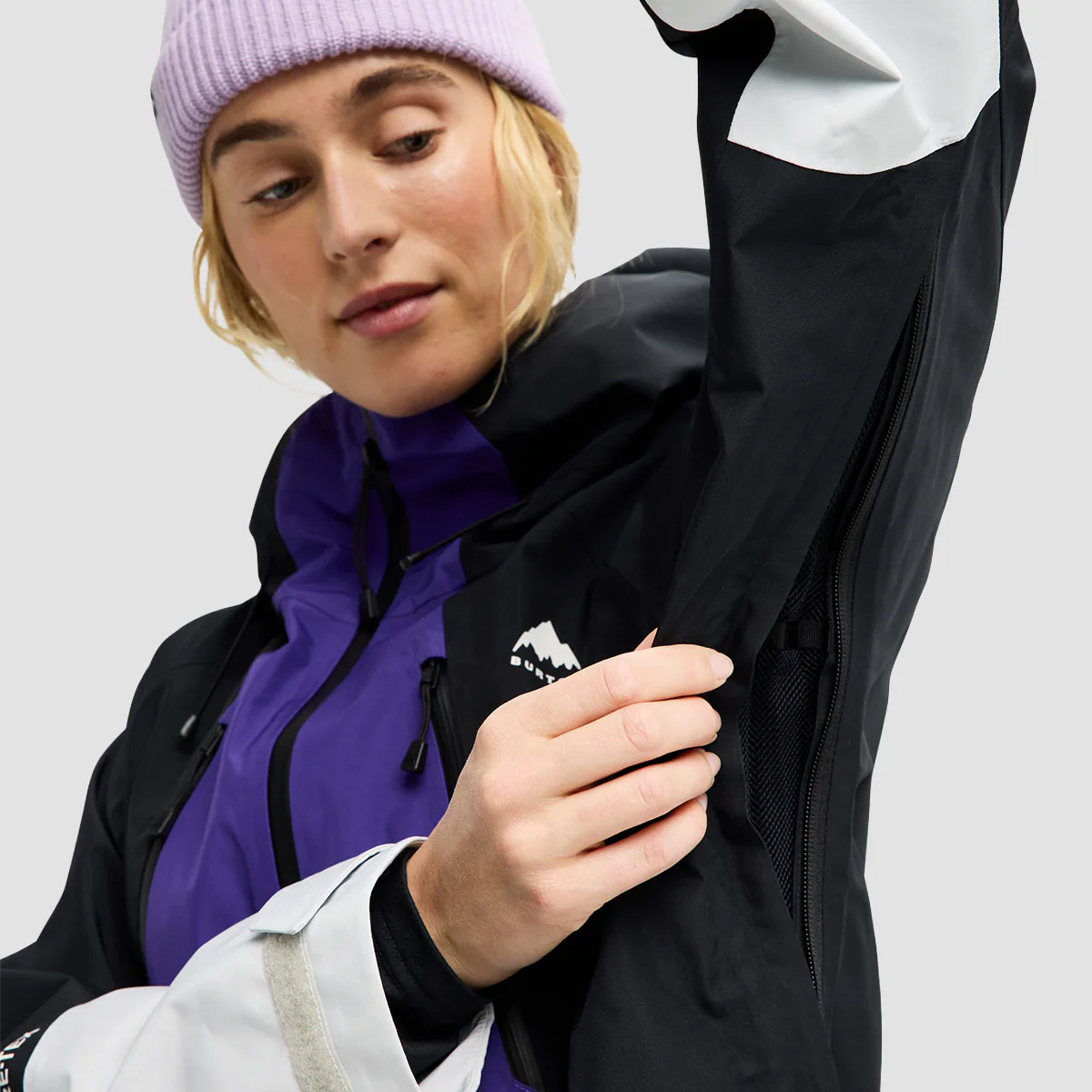 Burton Reserve GORE-TEX 2L Snow Jacket Prism Violet/True Black/Grey Cloud - Womens - Image 3