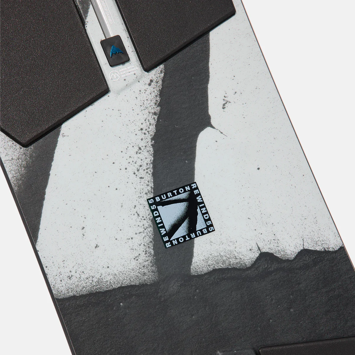 Burton Rewind Camber Snowboard Spray Paint 151cm - Image 3