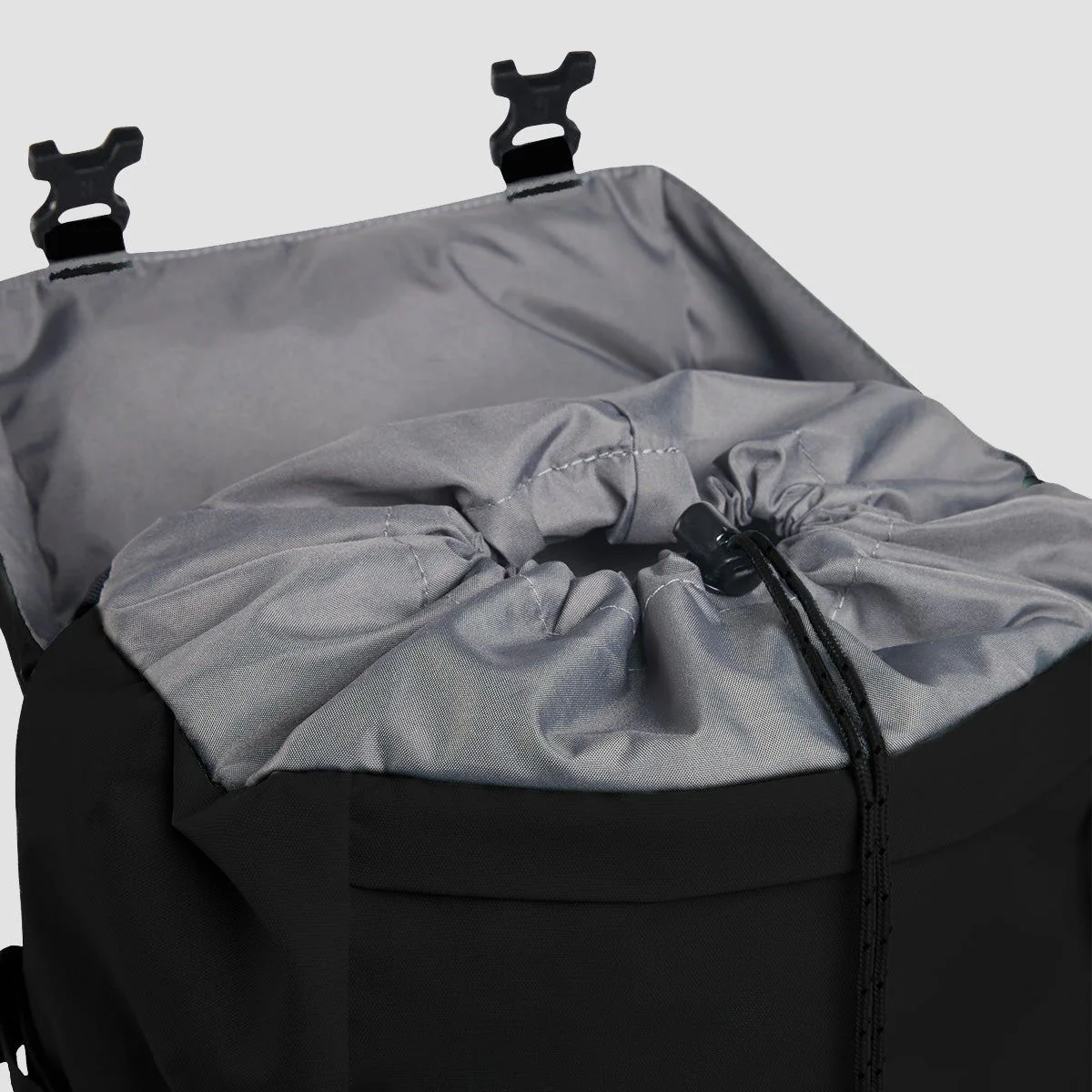 Burton Tinder 2.0 30L Backpack True Black - Image 3