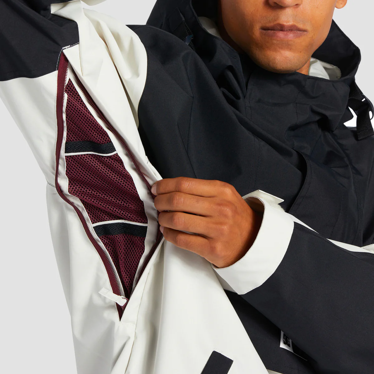 DC 43 10K Pullover Snow Jacket Silver Birch - Image 3
