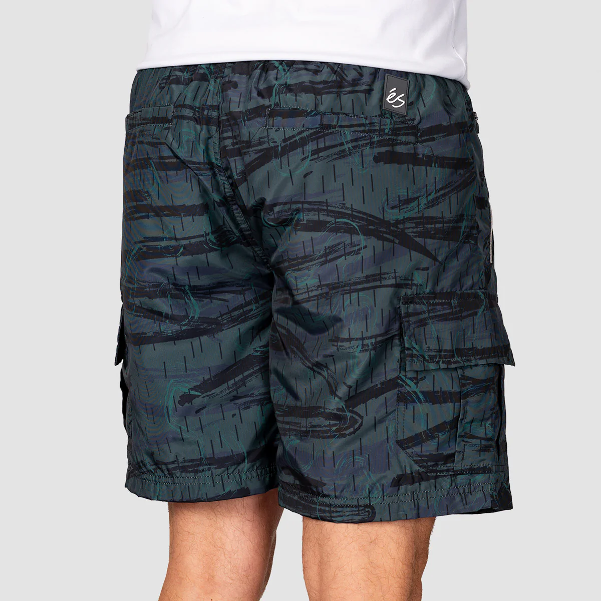 eS Court Cargo Walkshorts Olive/Black - Image 2