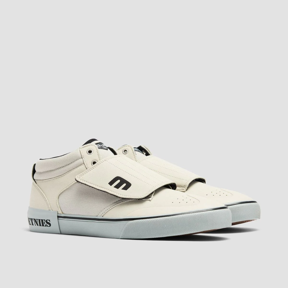 Etnies Andy Anderson Mid Top Shoes - White/Grey - Image 2