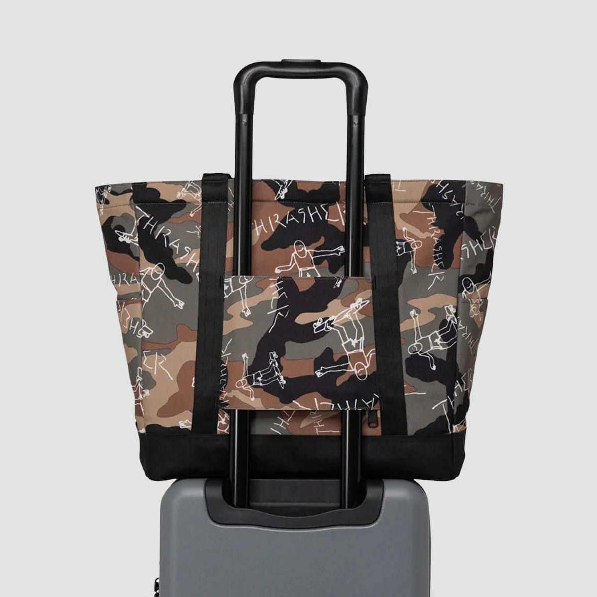 Herschel X Thrasher Gonz Heritage 24.5L Tote Bag Woodland Camo - Image 3