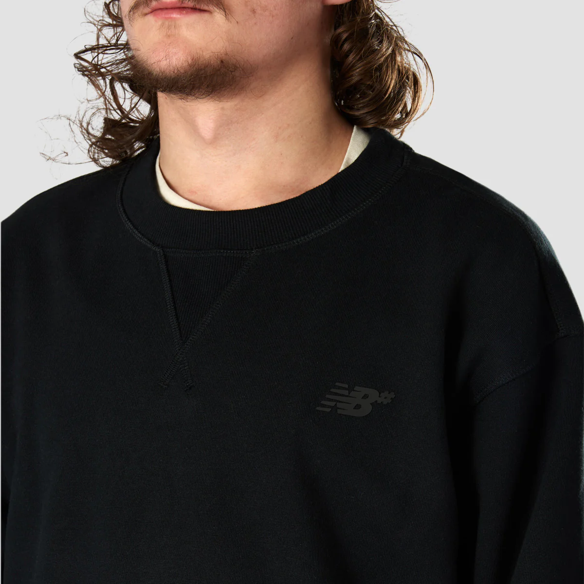 New Balance French Terry Crew Sweatshirt Black - Image 2