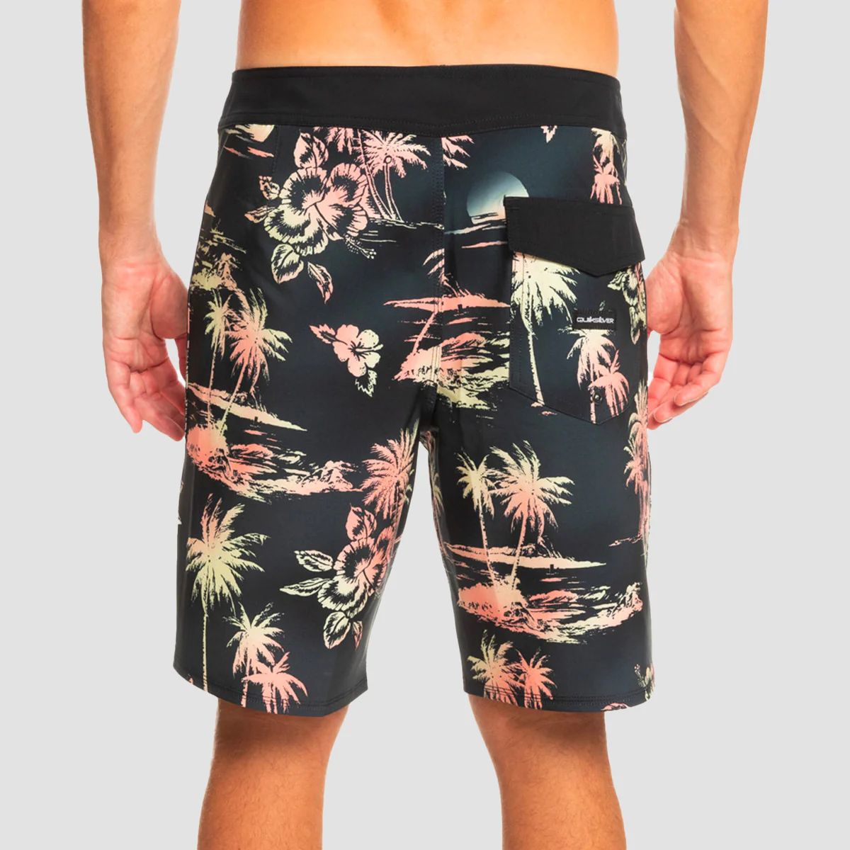 Quiksilver Surfsilk QS 69 19" Boardshorts Black - Image 2