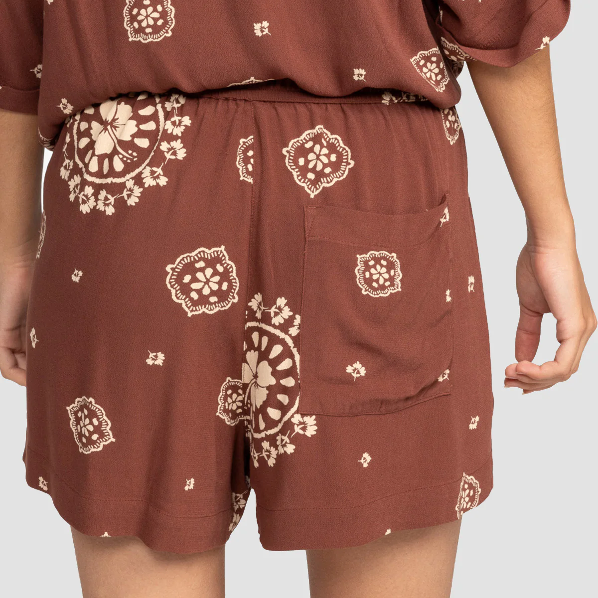 Roxy Lekeitio Break High Printed Beach Shorts Root Beer Bacan Bandana - Womens - Image 2
