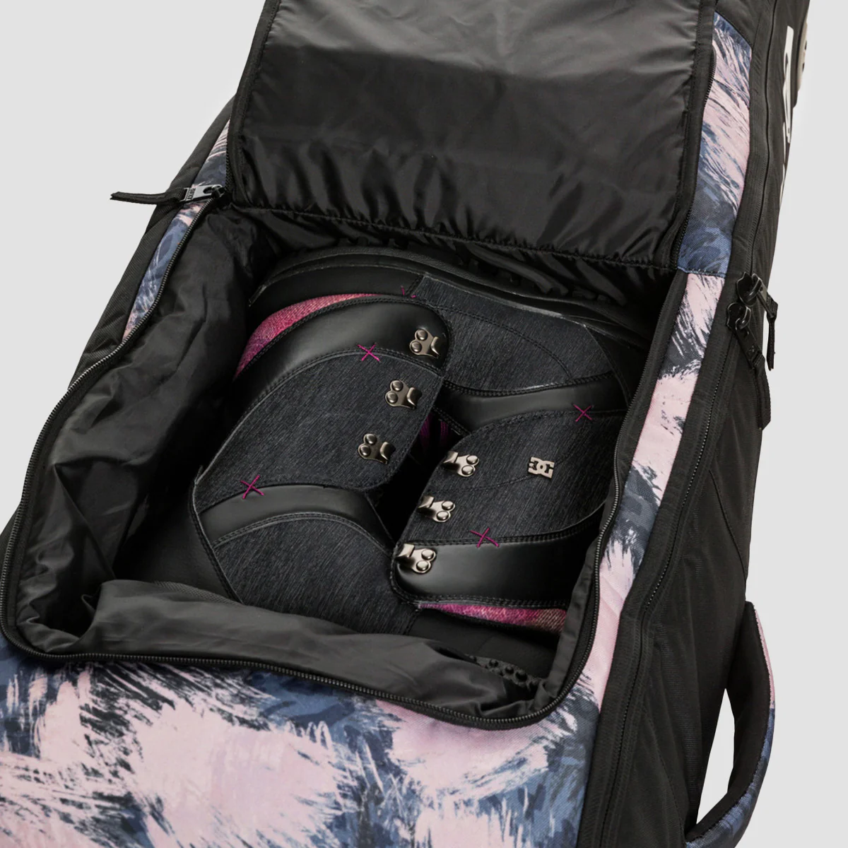 Roxy Vermont Wheelie 127L Snowboard Bag Wild Wind Darknight - Womens - Image 3
