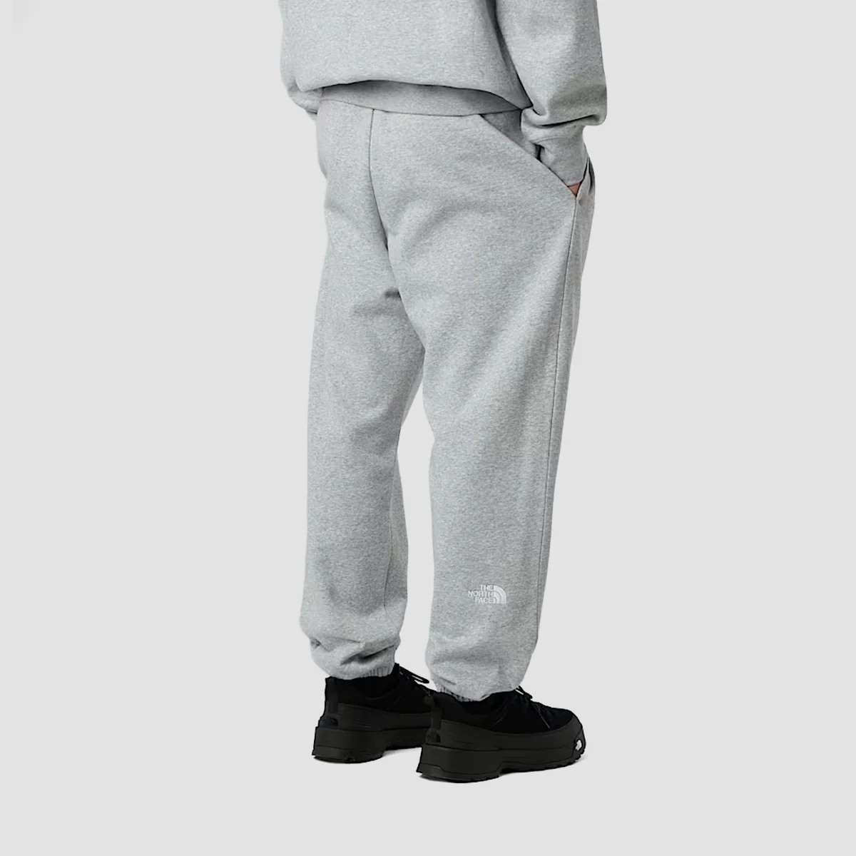 The North Face Essential Relaxed Straight Jogger Sweatpants TNF Light Grey Heather - Image 2