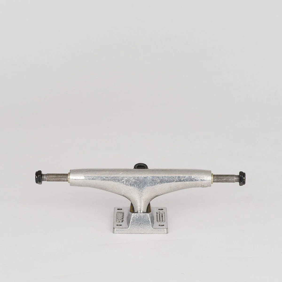 Thunder 147 Team Skateboard Trucks 1 Pair Polished Raw - 8"