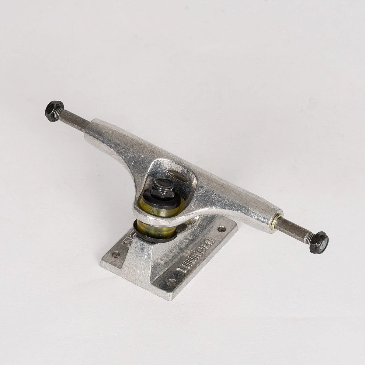 Thunder 147 Team Skateboard Trucks 1 Pair Polished Raw - 8" - Image 6