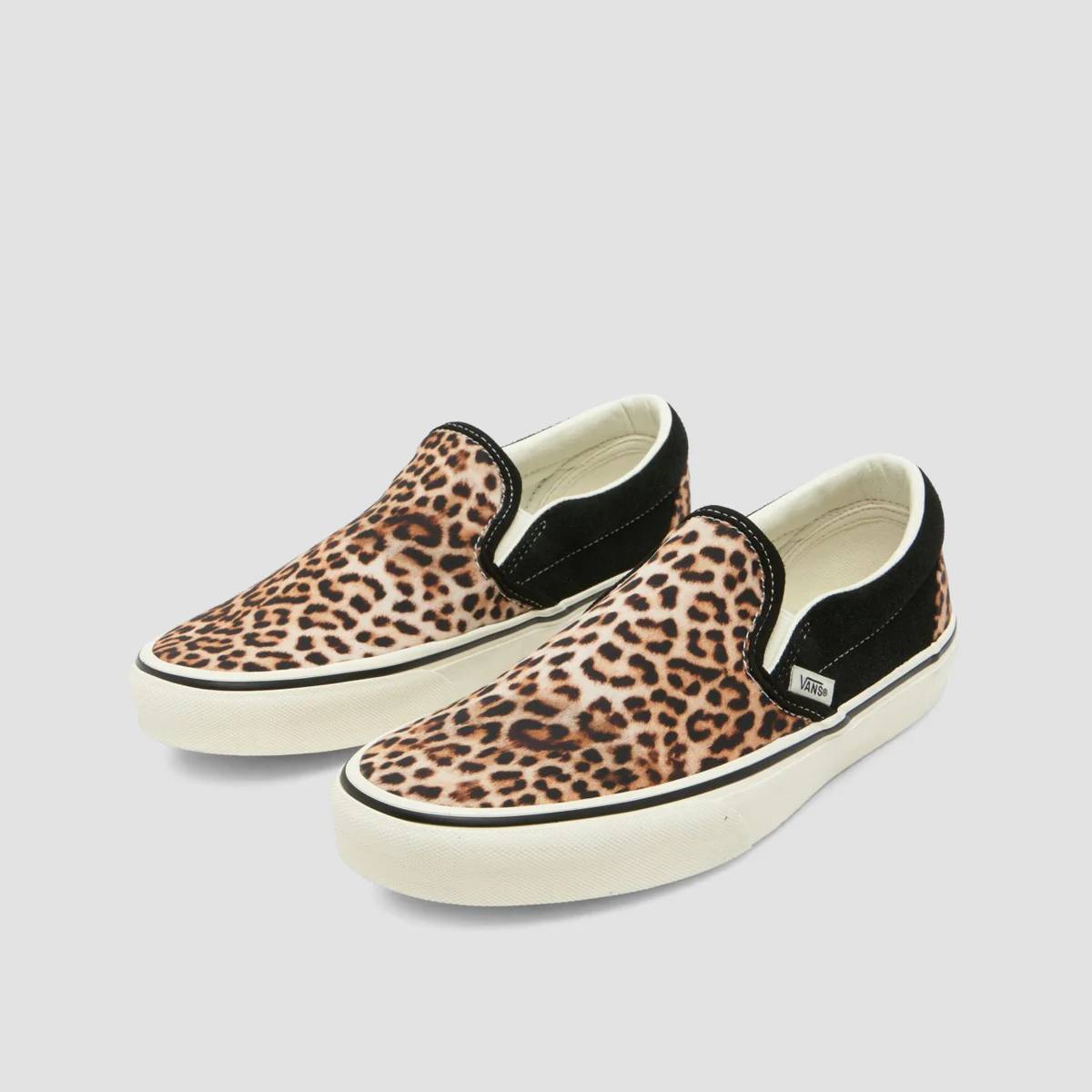 Vans Classic Slip-On Shoes - Black/Leopard - Image 2
