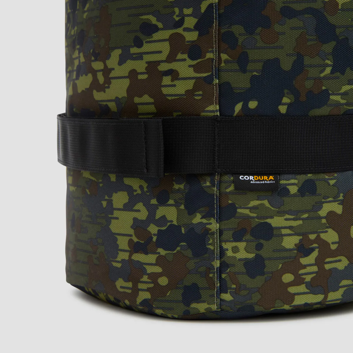 Vans DX Skate 33L Duffle Bag Loden Green - Image 3