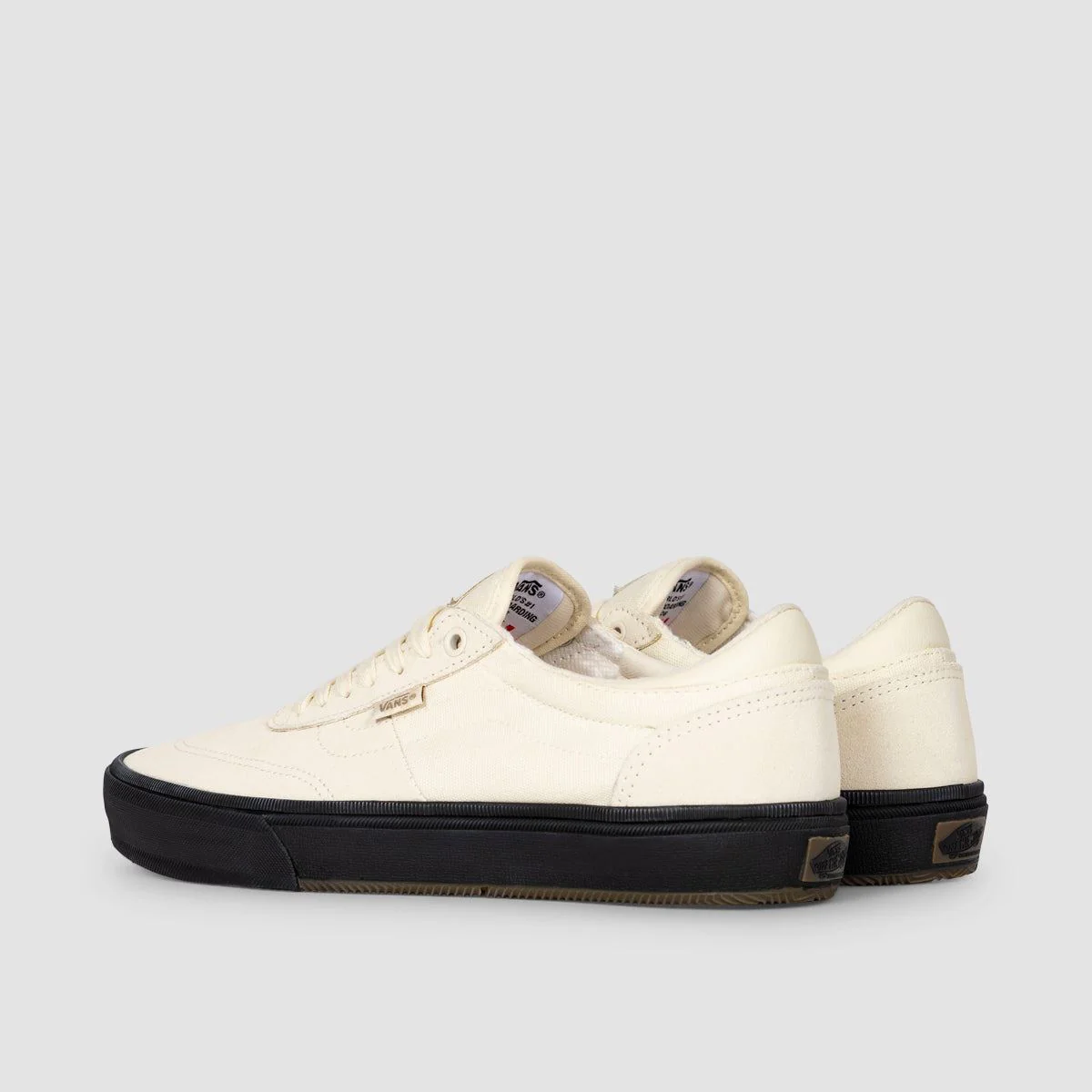 Vans Gilbert Shoes - Crockett Antique White/Black - Image 3