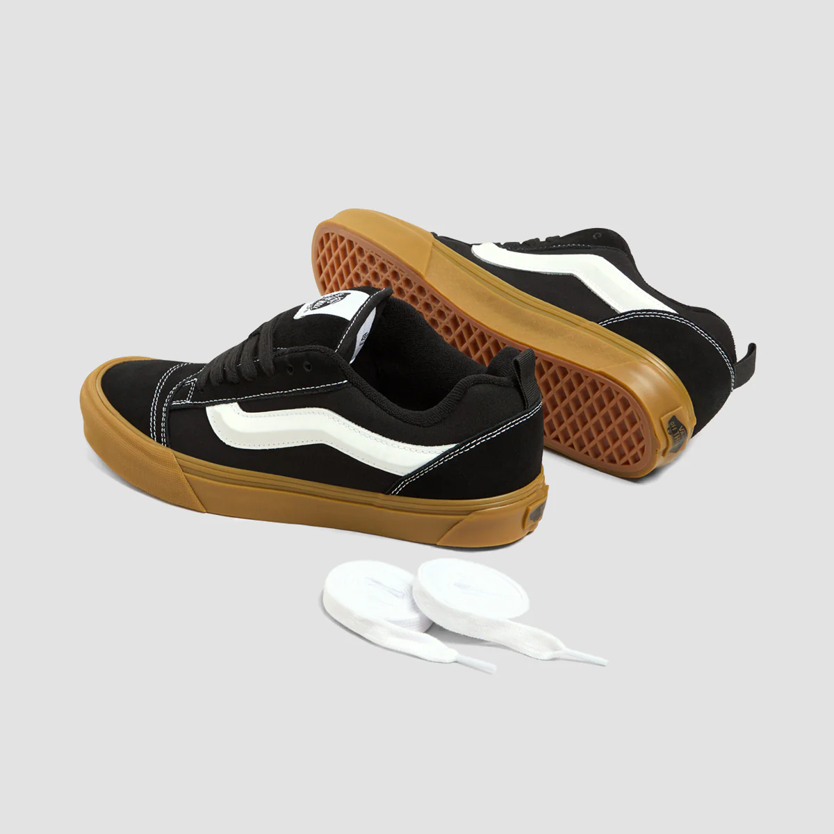Vans Knu Skool Shoes - Black/Gum - Image 2