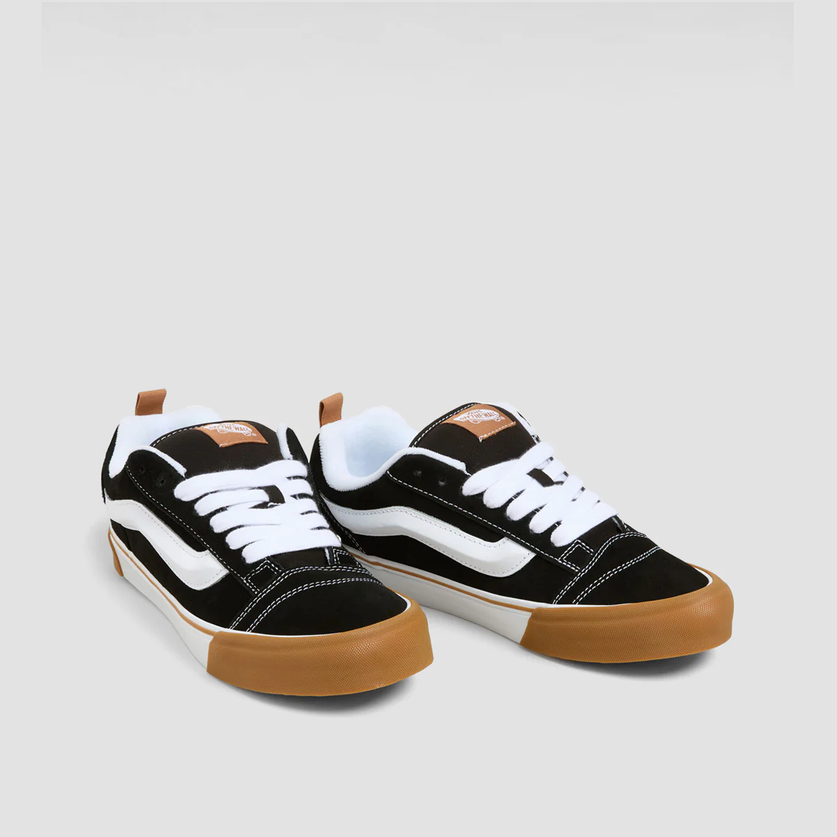 Vans Knu Skool Shoes - Gum Bumper Black - Image 2