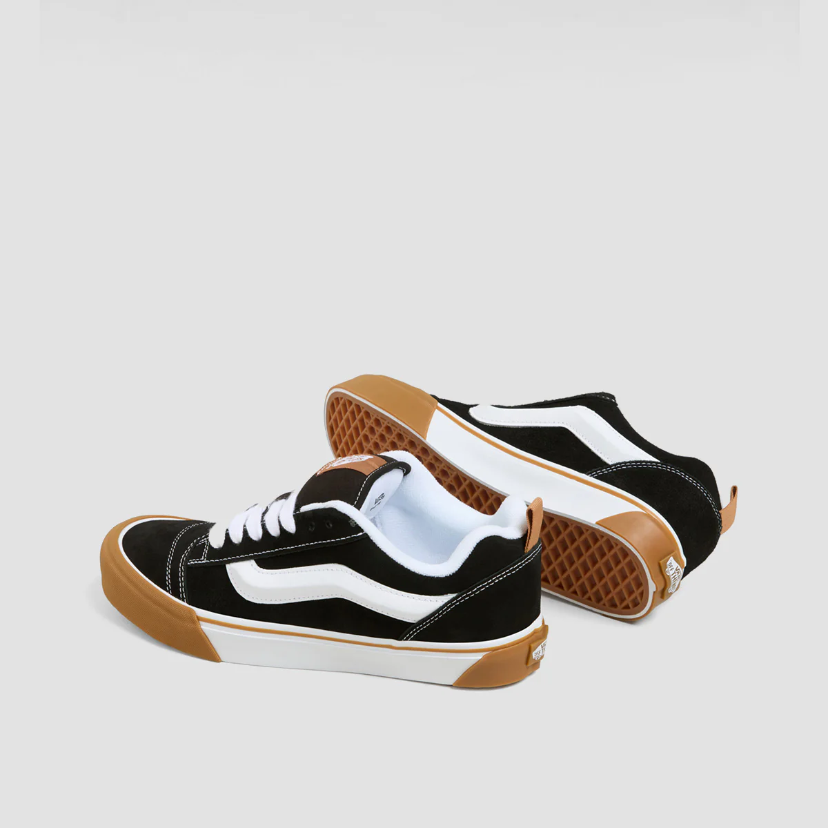 Vans Knu Skool Shoes - Gum Bumper Black - Image 3