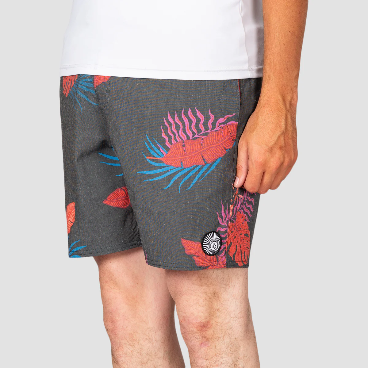 Volcom Bermuda Trunk 17" Boardshorts Black - Image 2