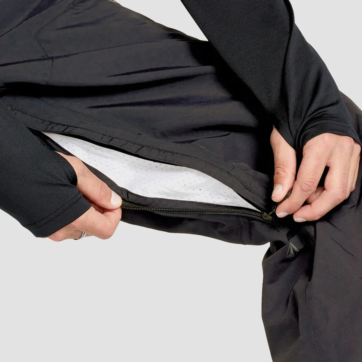 Volcom L Gore-Tex Snow Pants Black - Image 3