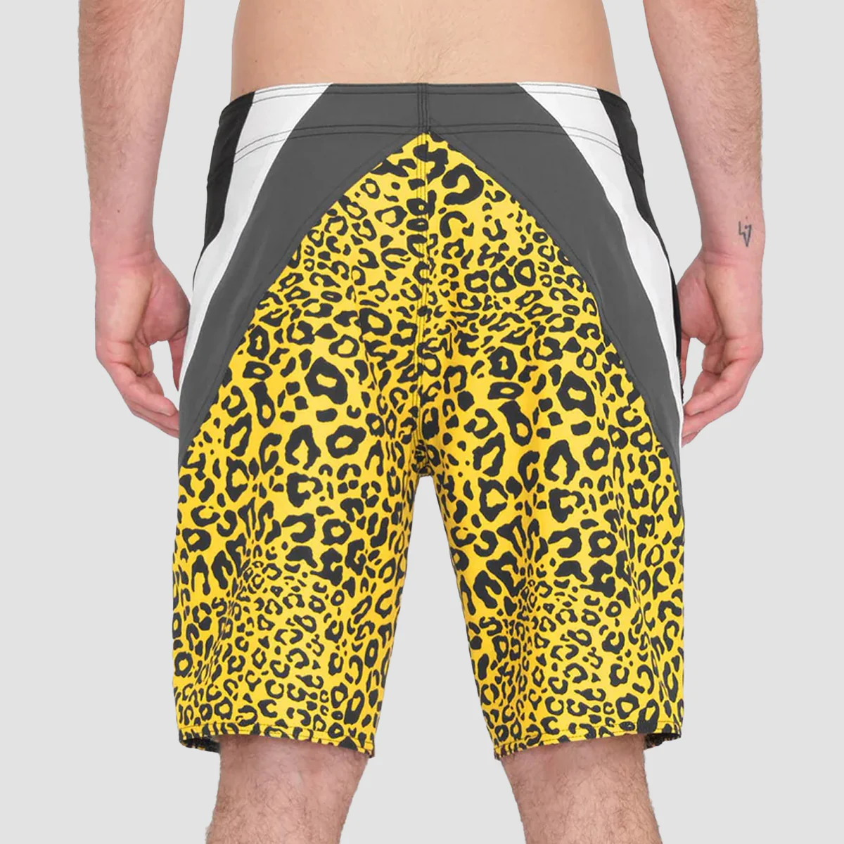 Volcom Surf Vitals J Robinson Mod 20" Boardshorts Lemon - Image 3